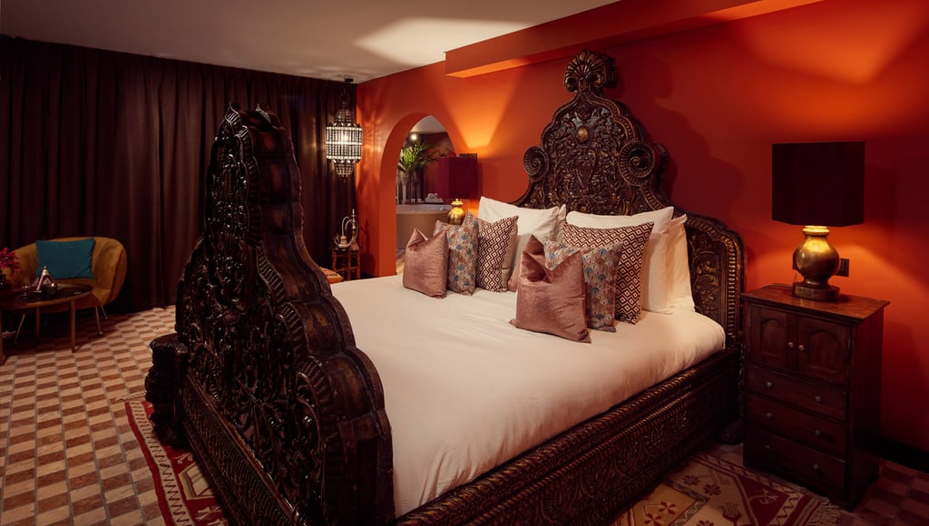 carousel_room_1024x768_Marrakesh-310-Bed-1.jpg