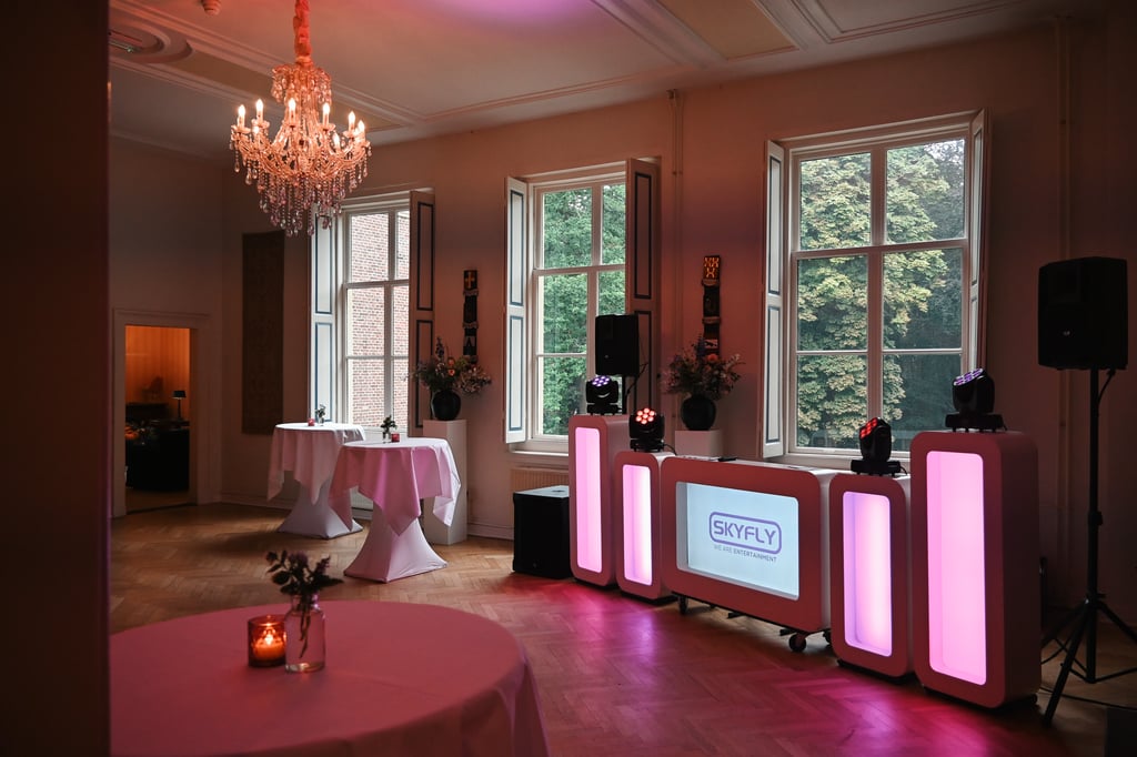 Feest Bovenhal DJ 