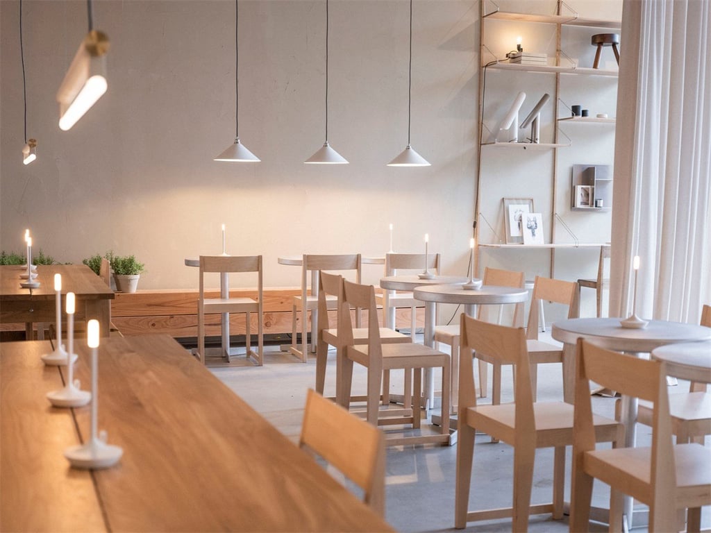 PAND VANMOKUM- FRAMA CAFE