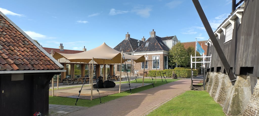 Buitenopstelling stretchtent