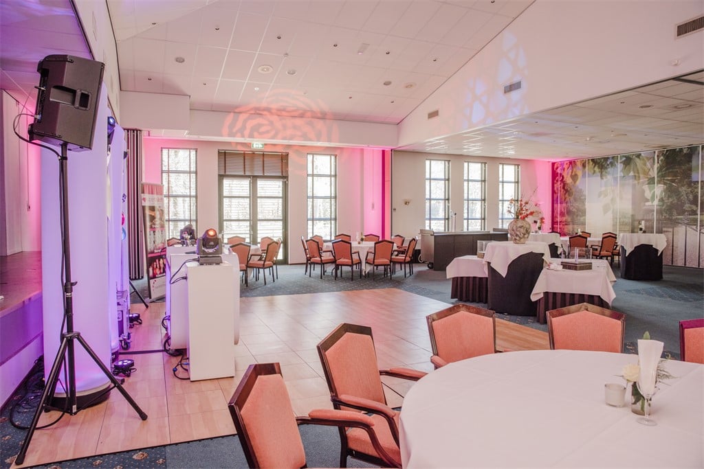 Feestzaal Parkhotel Tjaarda
