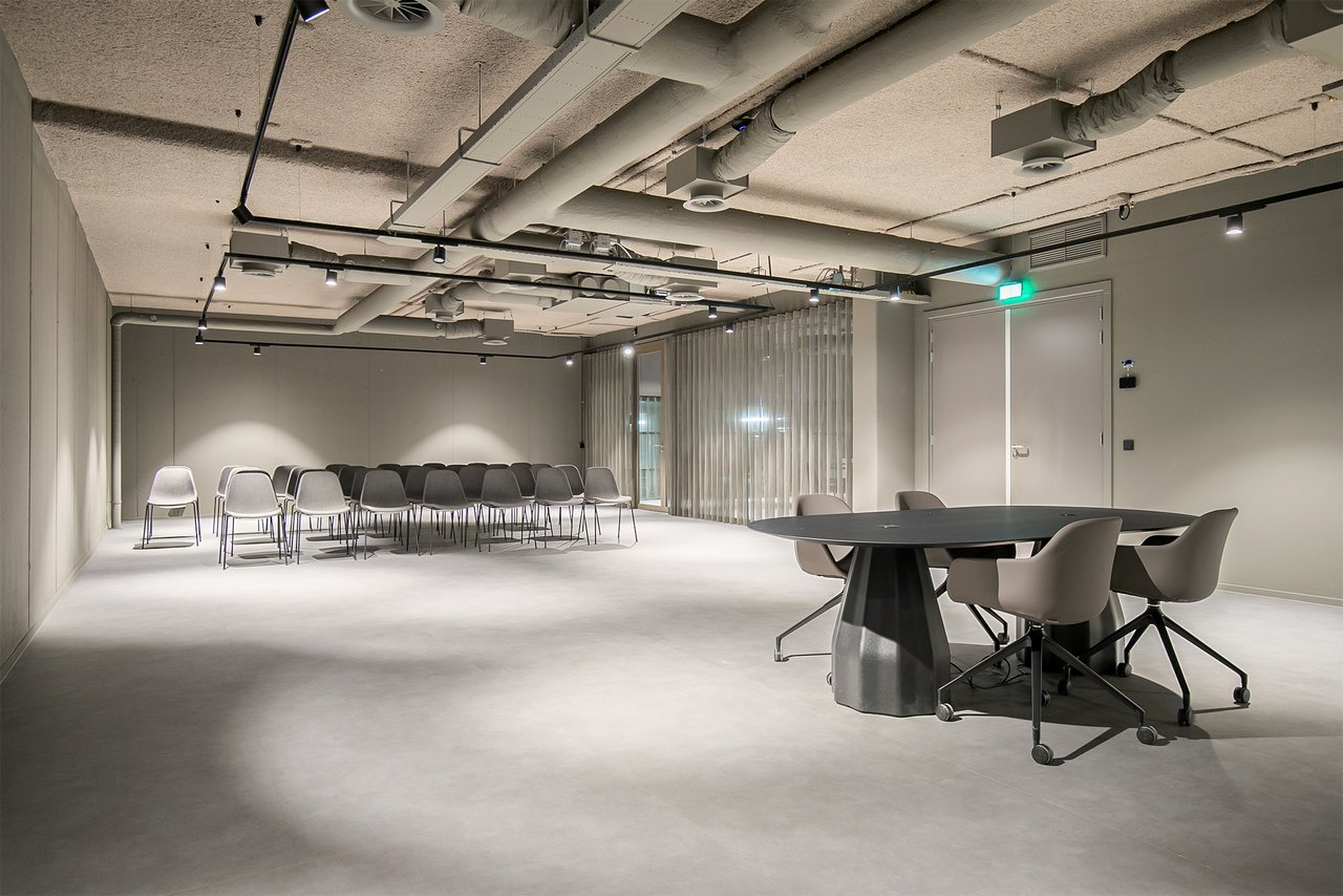 27. Studio.jpg
