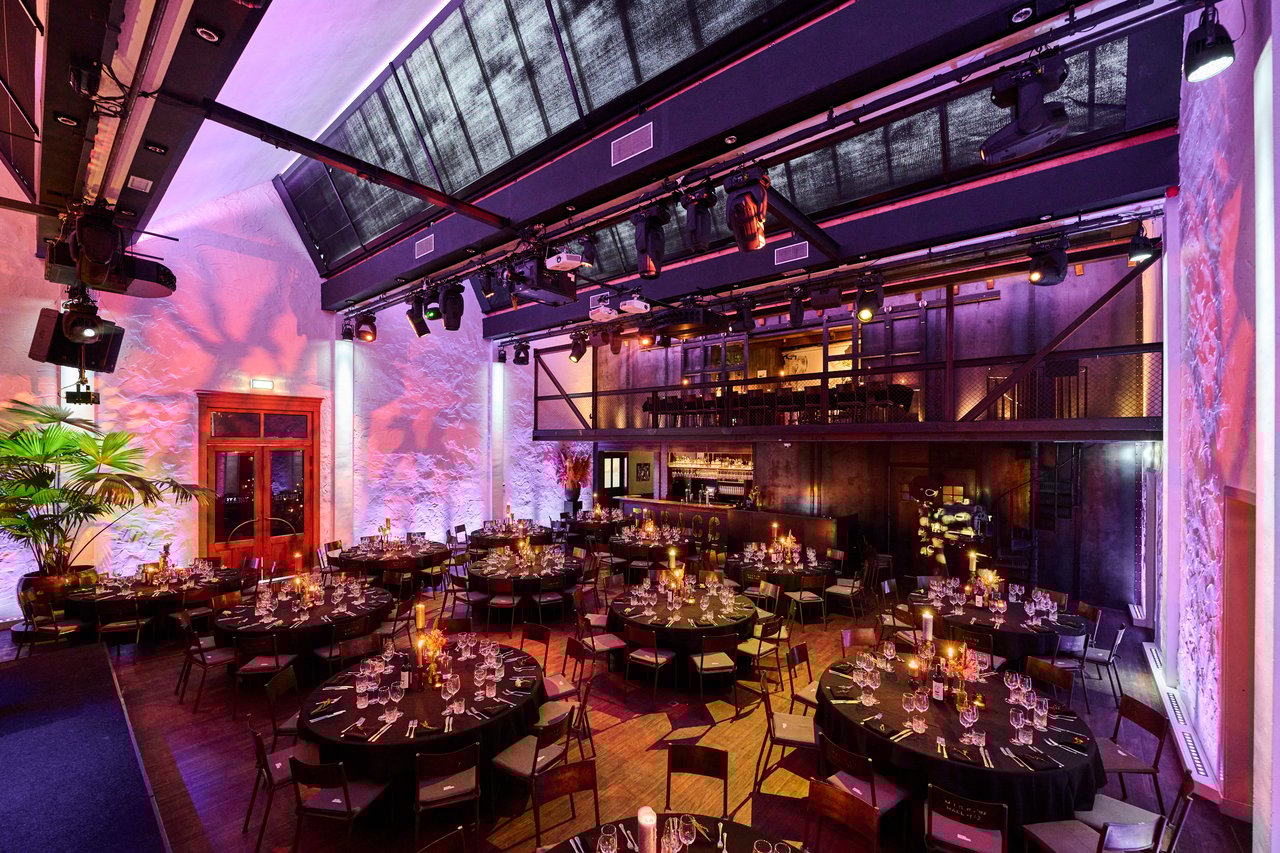 TOBACCO Theater - Round tables