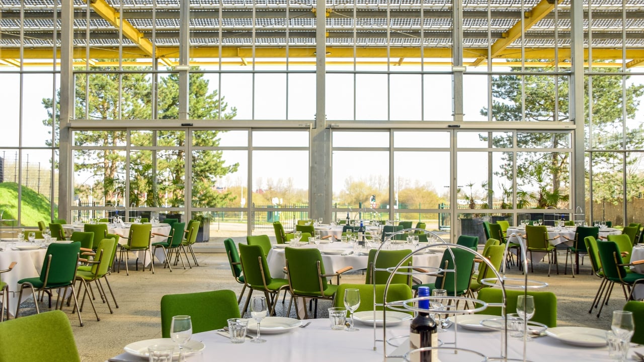 EXPO Greater Amsterdam - Diner in hal tijdens bedrijfsevenement