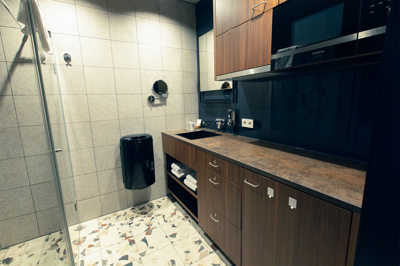 INNLA_Longstay Room_kitchen_2.jpg