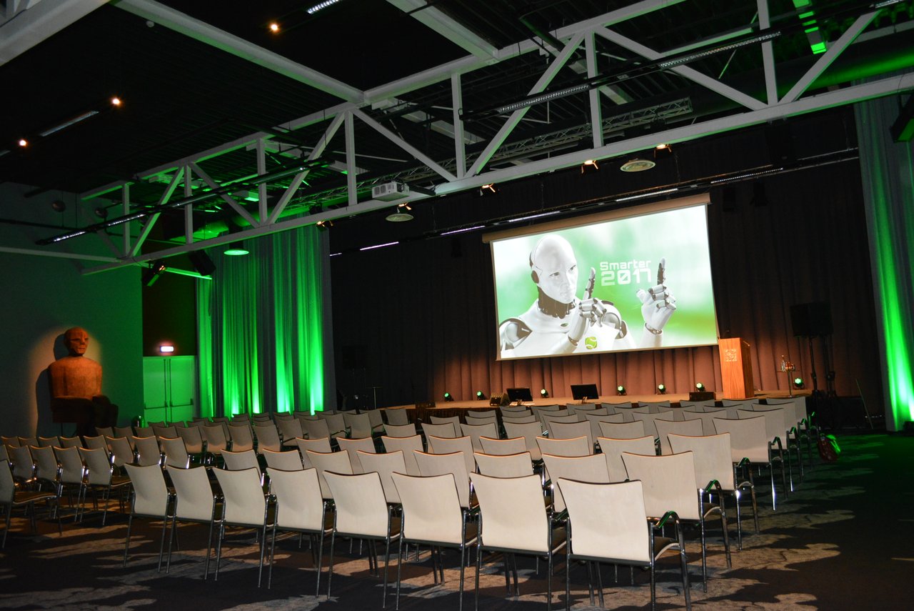 Congreszaal B (2)