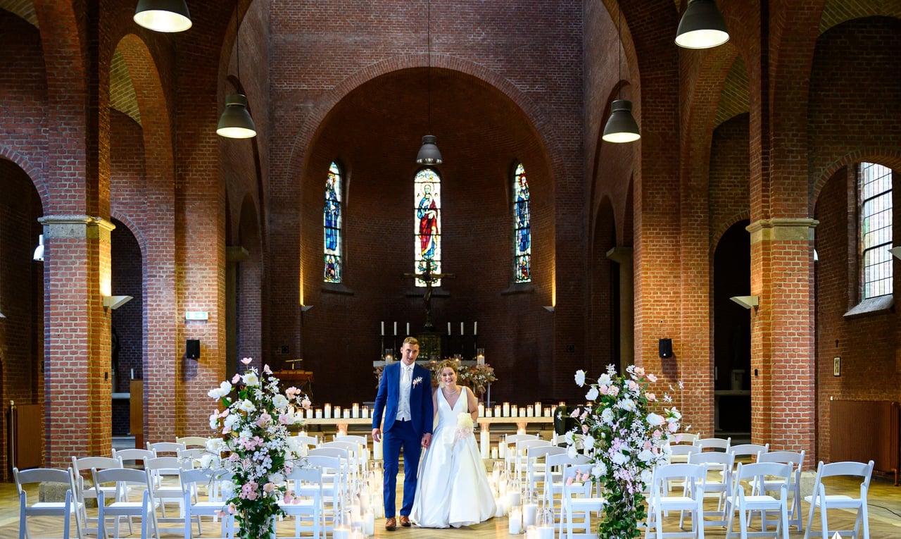 Ceremonie in de kapel van Willibrordhaeghe  (5)
