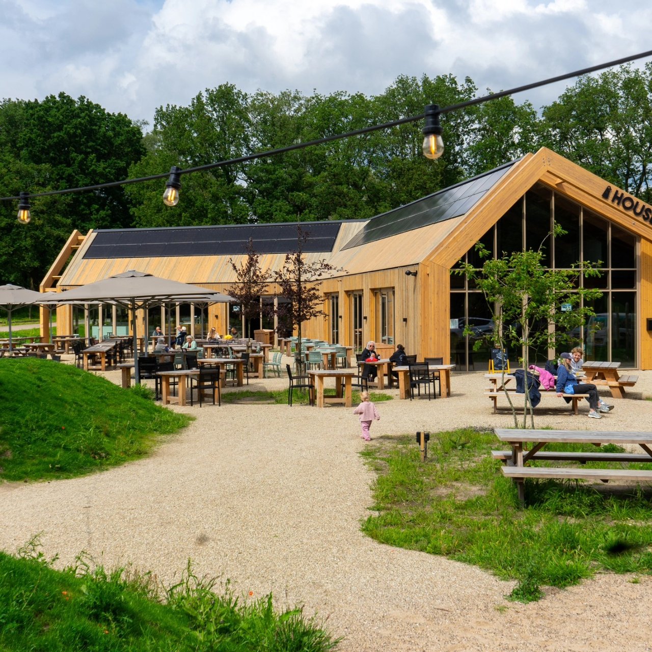 House of Bird Kwintelooijen met terras