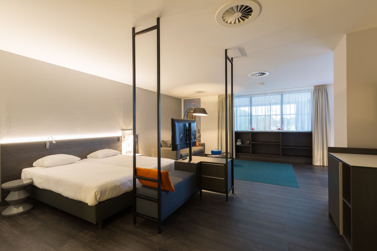 Suite (3)-medium.jpg