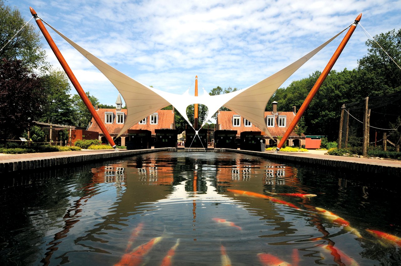 Entree_Ouwehands_Dierenpark.jpg