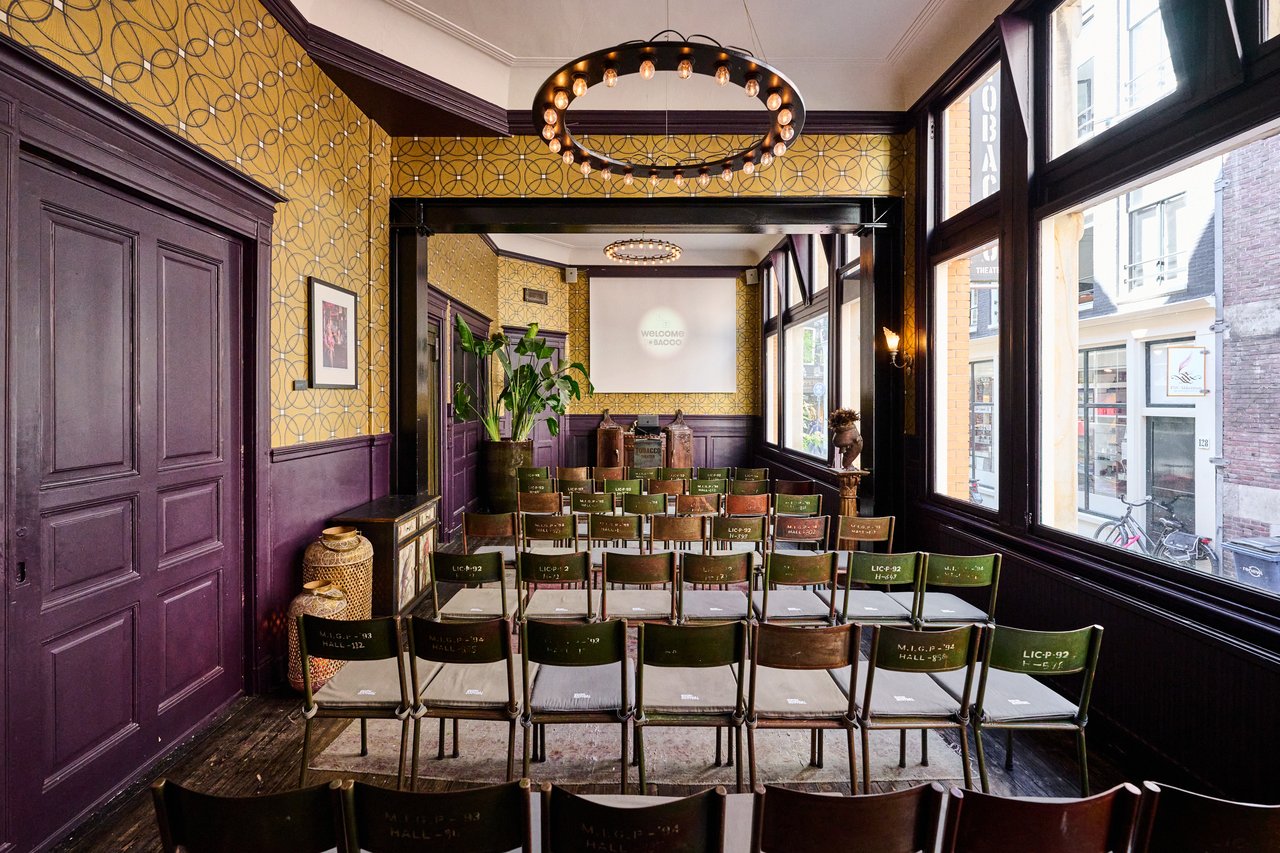 TOBACCO Theater - Bankgeheim - Meeting