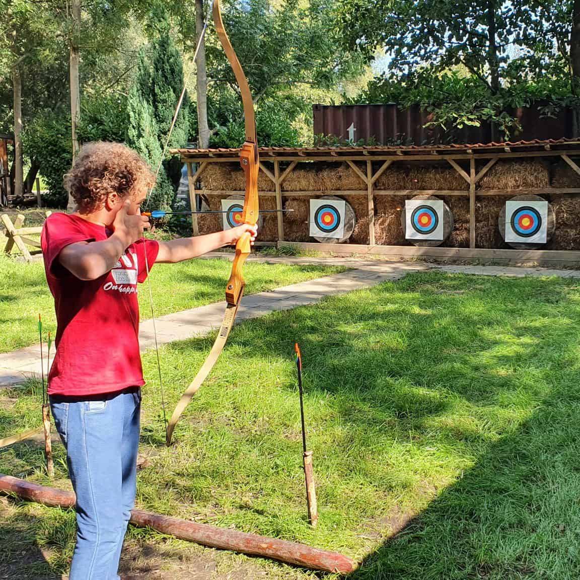 activiteitenterrein-locatie-bedrijfsuitje-handboogschieten.jpeg