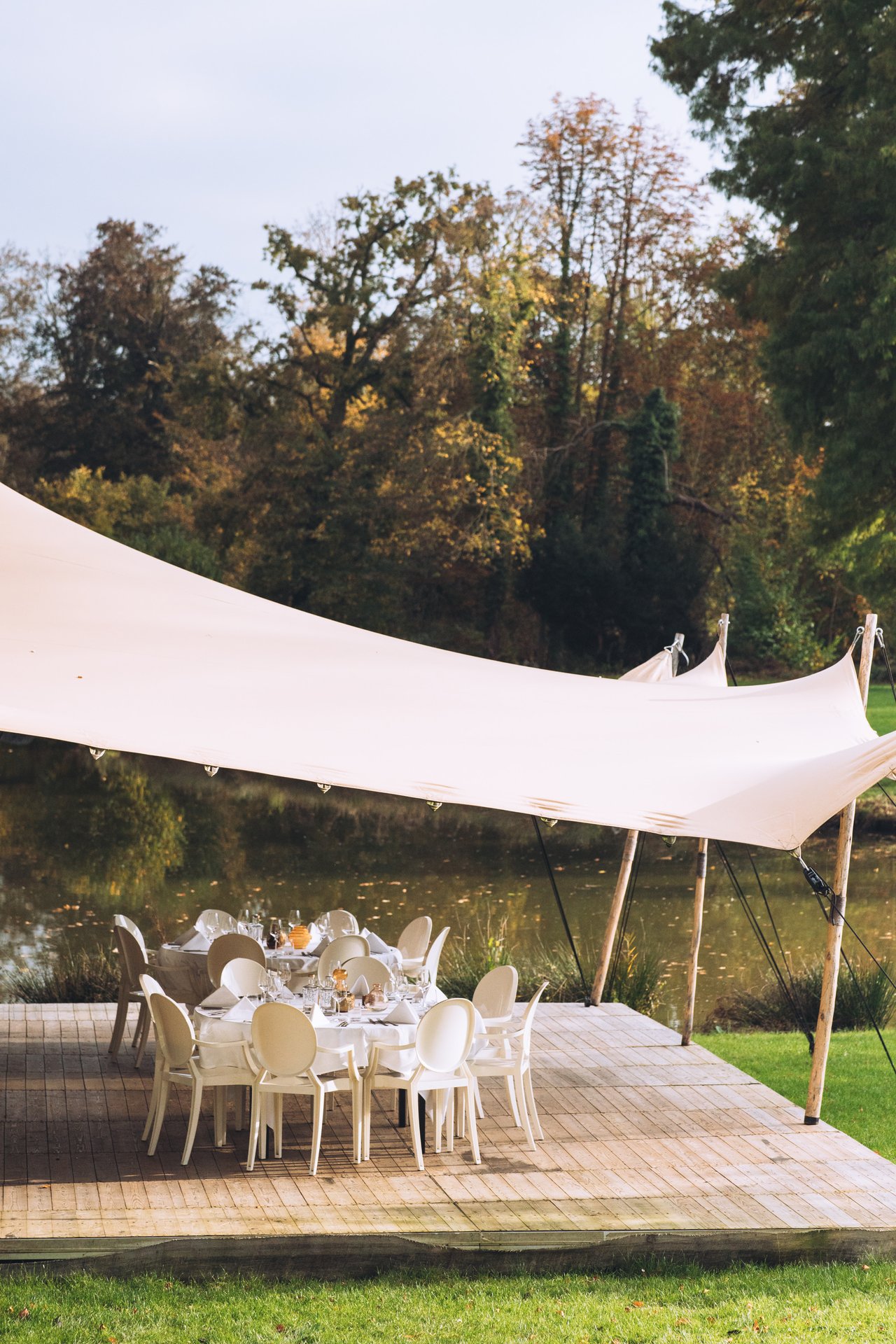 Ronde tafels dineropstelling