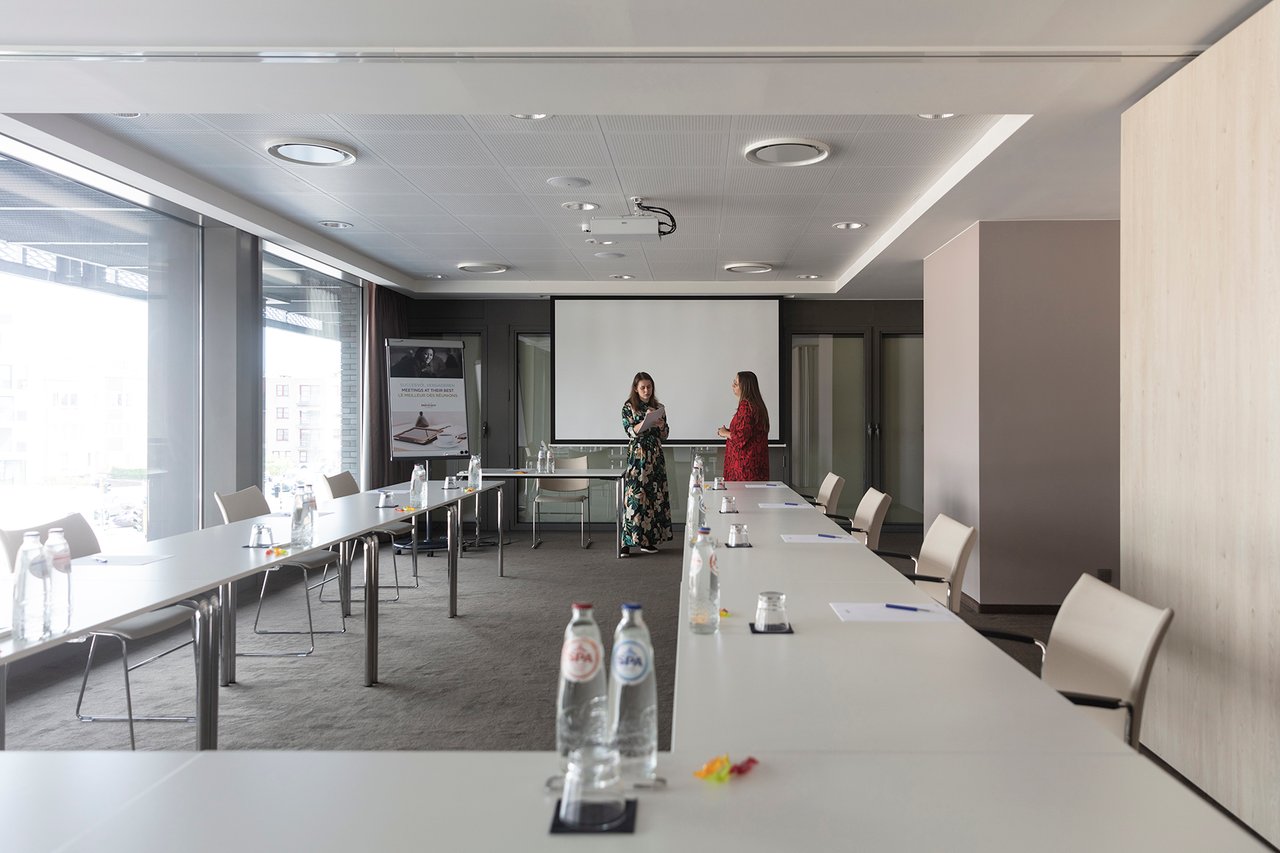 TL_BL_Mercure_People_5DS_2485_LR.jpg