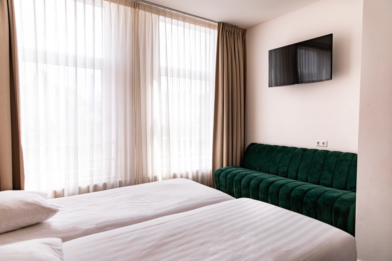comfort-family-room-5.jpg