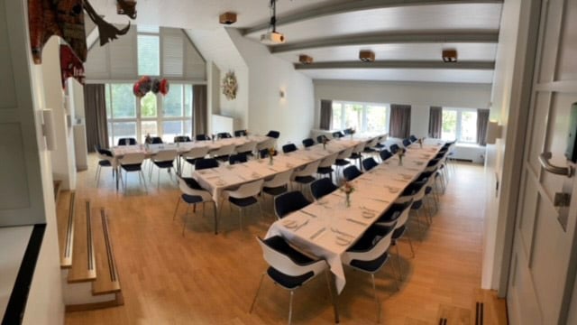 2-Foto Danser diner opstelling.jpg