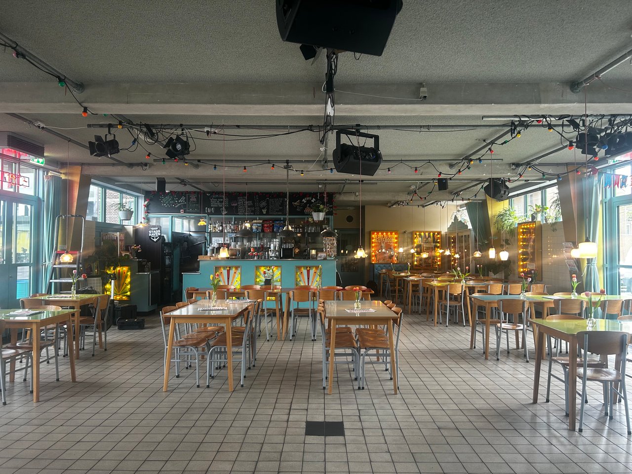 Foyer Café 2 (1)
