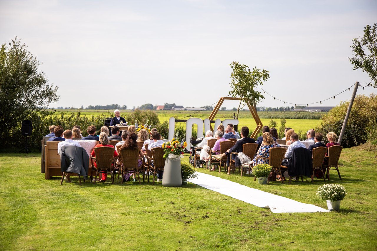Trouwen op een landelijke locatie 