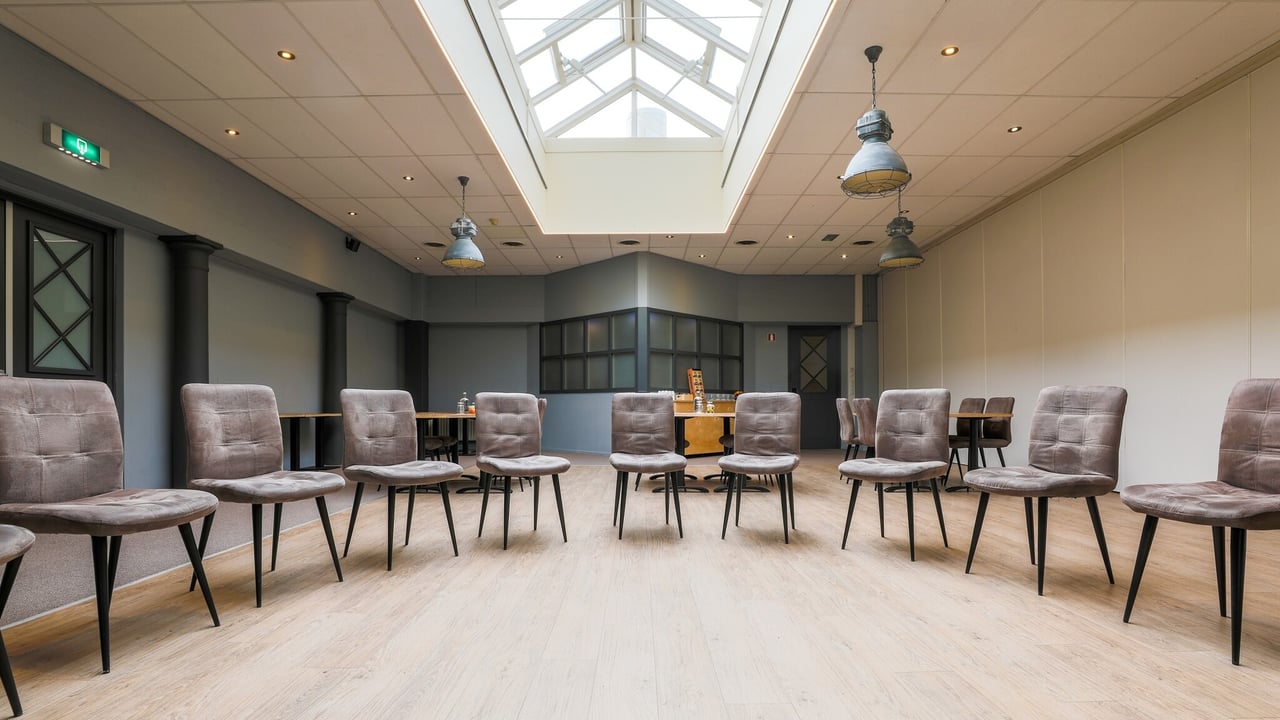 Reiskoffer-Interieur-Zalen-Francis-Drake-