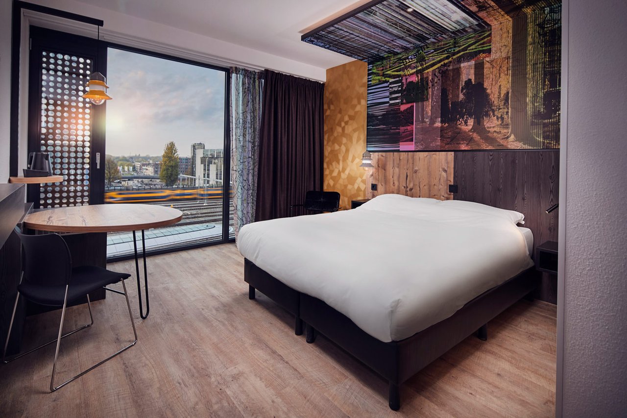 Inntel Hotels Utrecht Centre - kamer.jpg