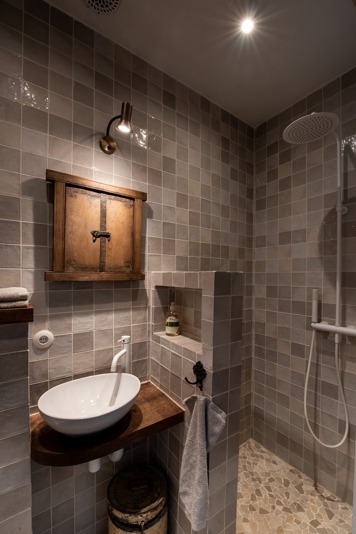 Gastenverblijf 3, de badkamer