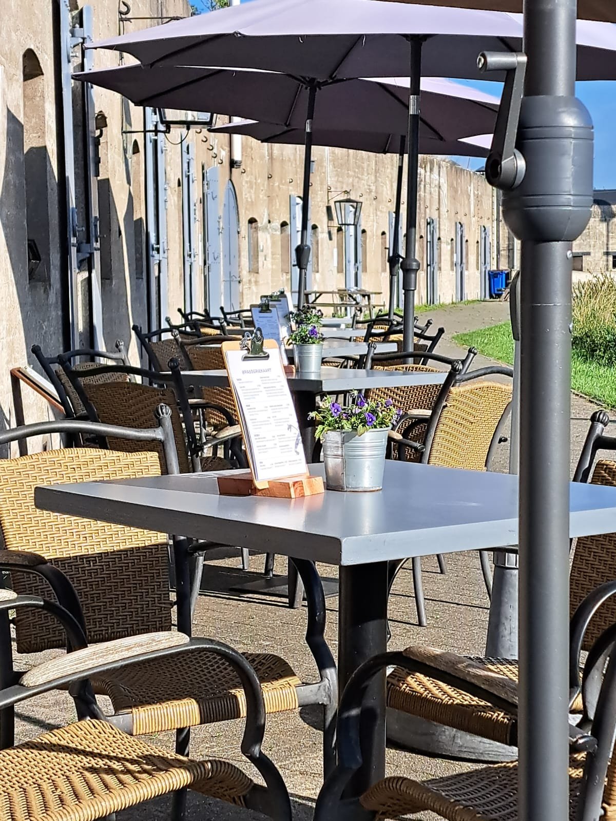 Terras voorkant