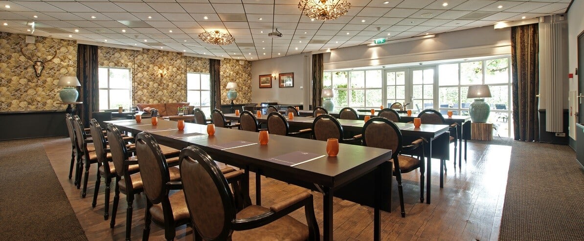 Boutiquezaal-III---richting-het-raam