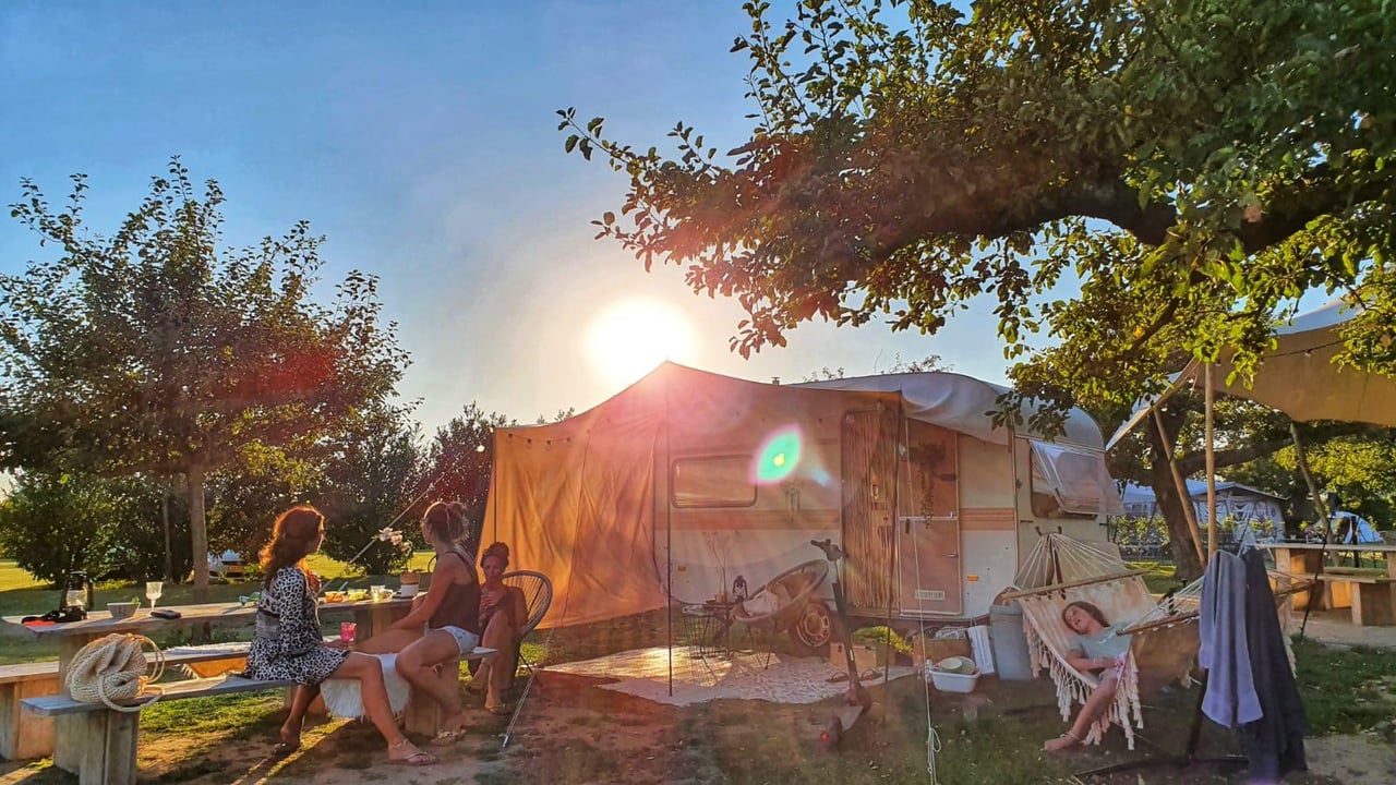 Kampeer plaatsen 