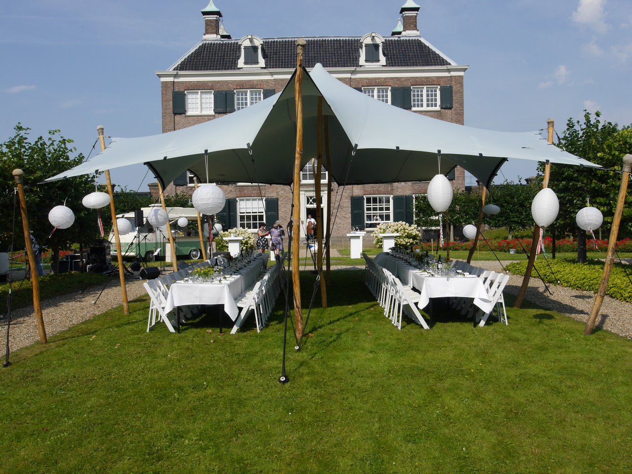 Gemeenlandshuis | Diner in tuin
