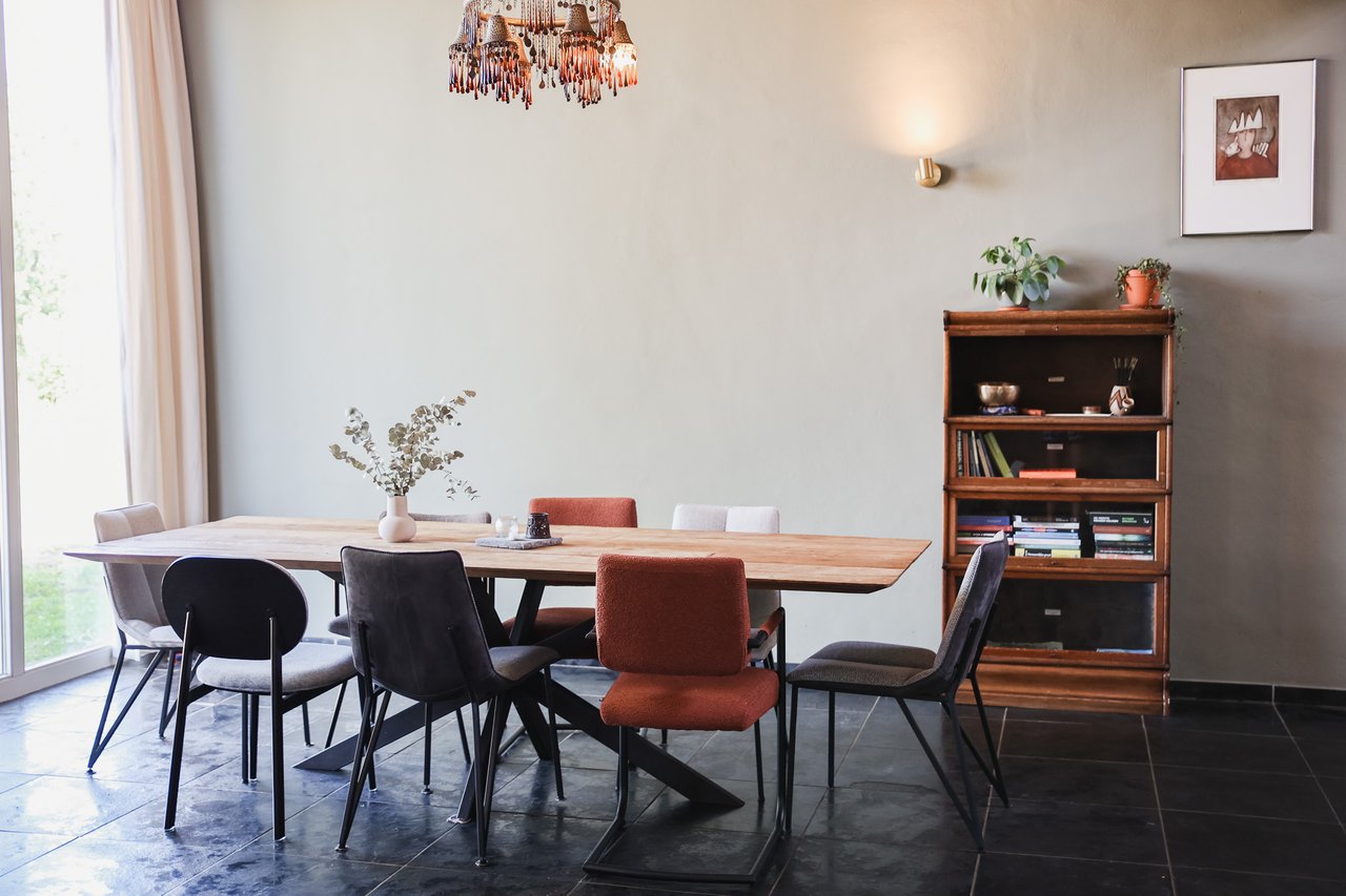 Werk- en vergaderruimte in de luxe woonboerderij