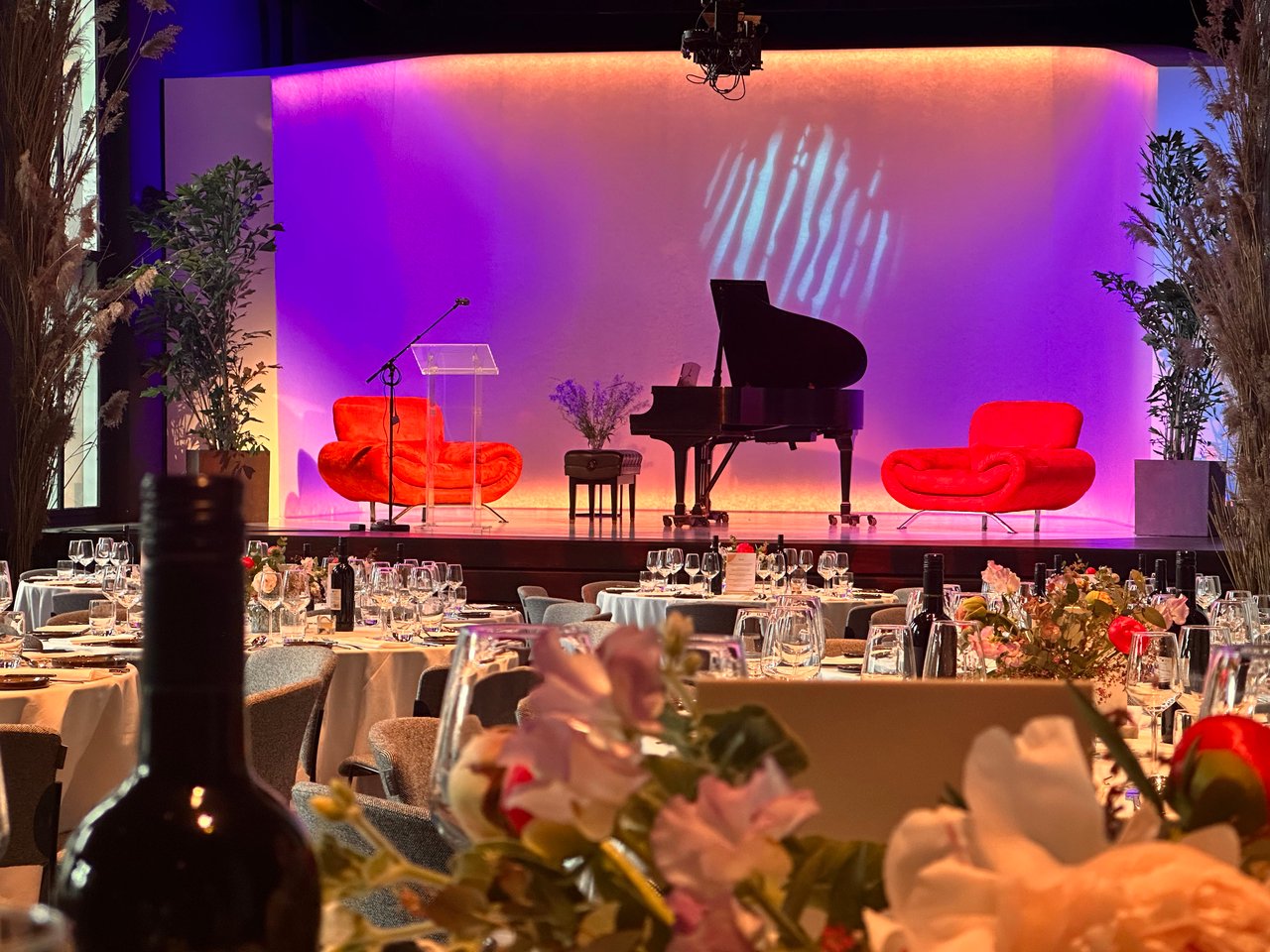 Podium grote zaal · Leeuwenbergh