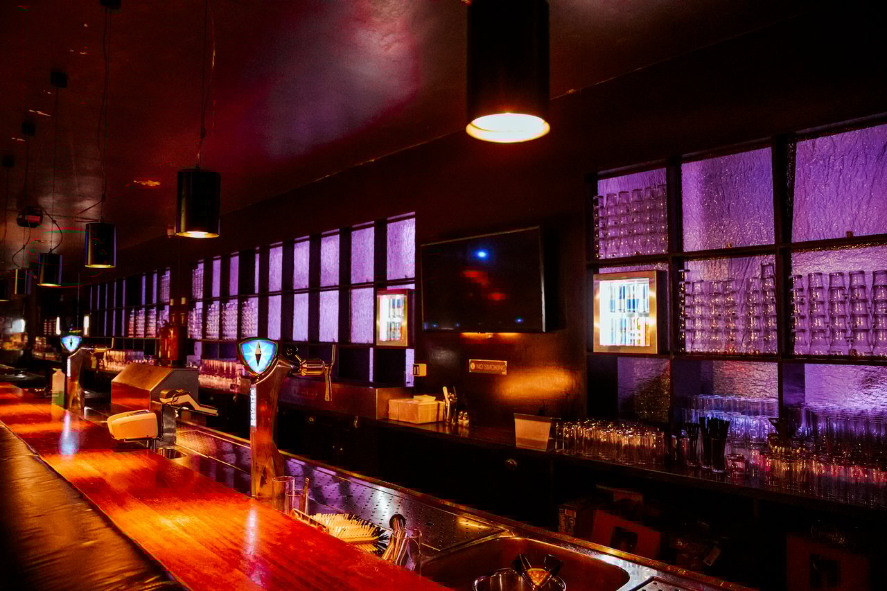 Escape deLux bar