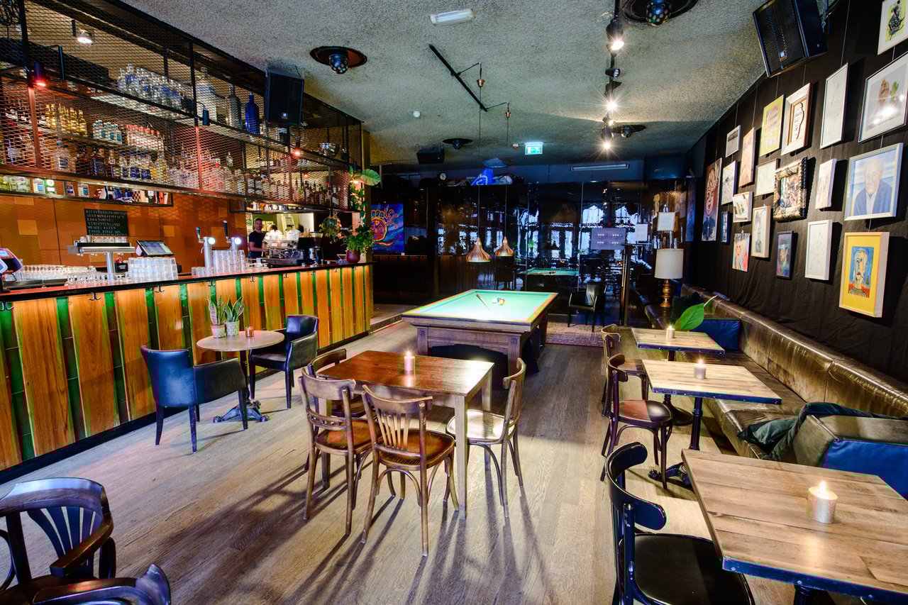 Kring bar - zaal café opstelling