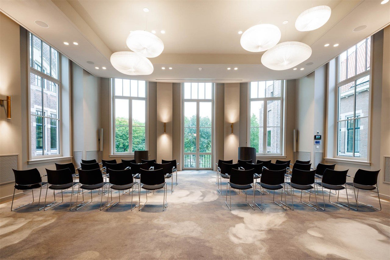 Park Salon - Theater
