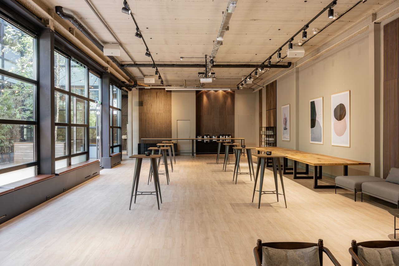VC - The Lounge 1.jpg (1)