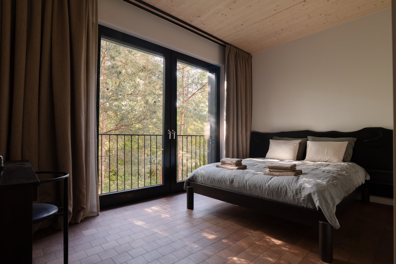 The Building-Guestroom