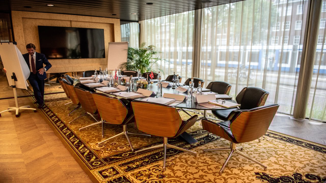 rsz_loma_linda_boardroom_baxter_building_amsterdam.jpg