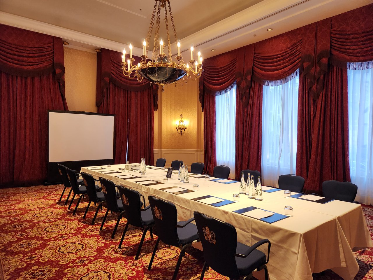 Sarphati Room Boardroom Set-Up (4).jpg