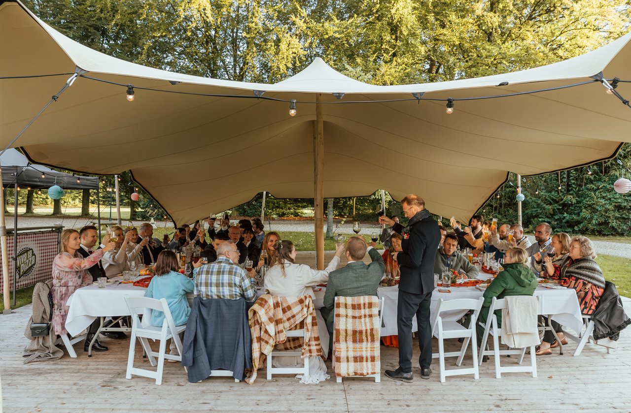 Dineren in de tent  (1)
