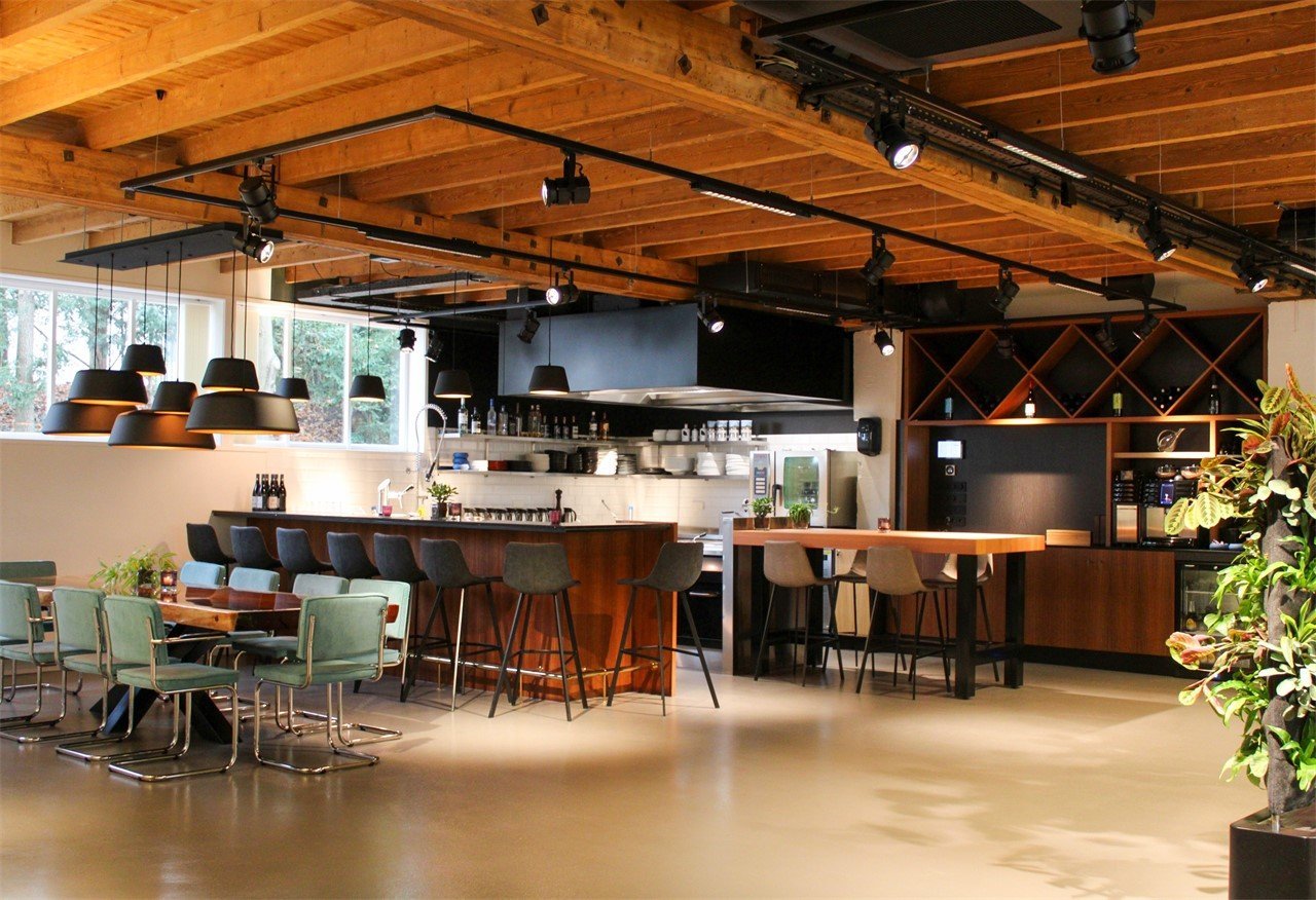 Keuken-en-chefs-table.jpg