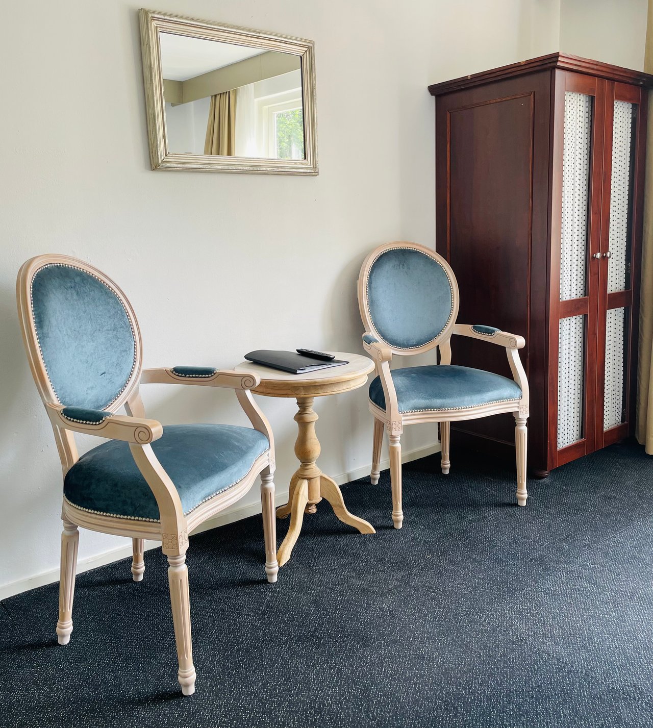 Huiselijke hotelkamer