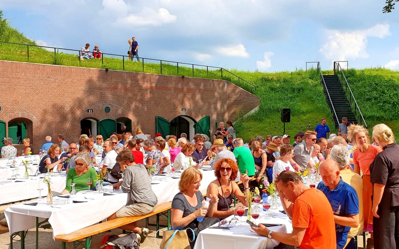 Zomerdiner Terras Lunet aan de Snel 1