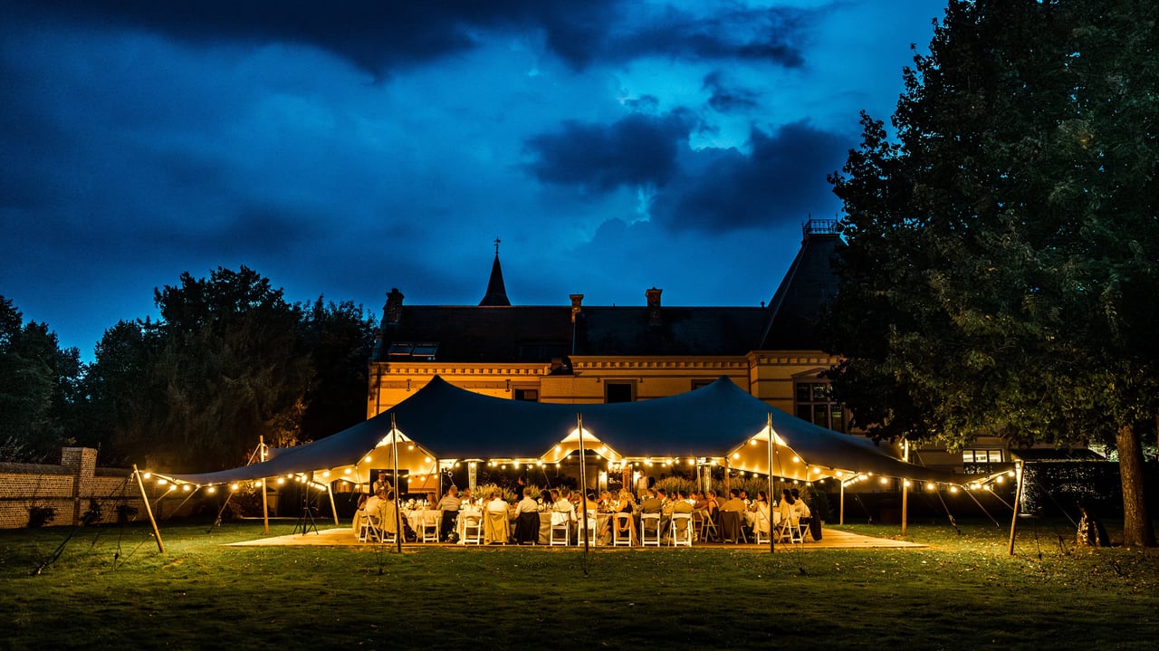 Stretchtent kasteeltuin