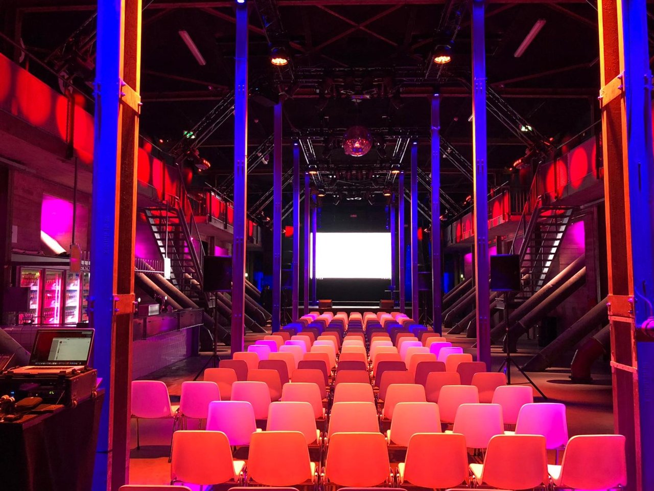 Grote zaal NW plenair (11).jpg