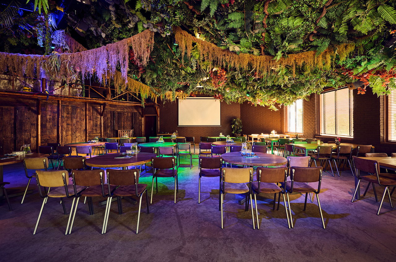 Yasuni zaal Jungle Restaurant (1)