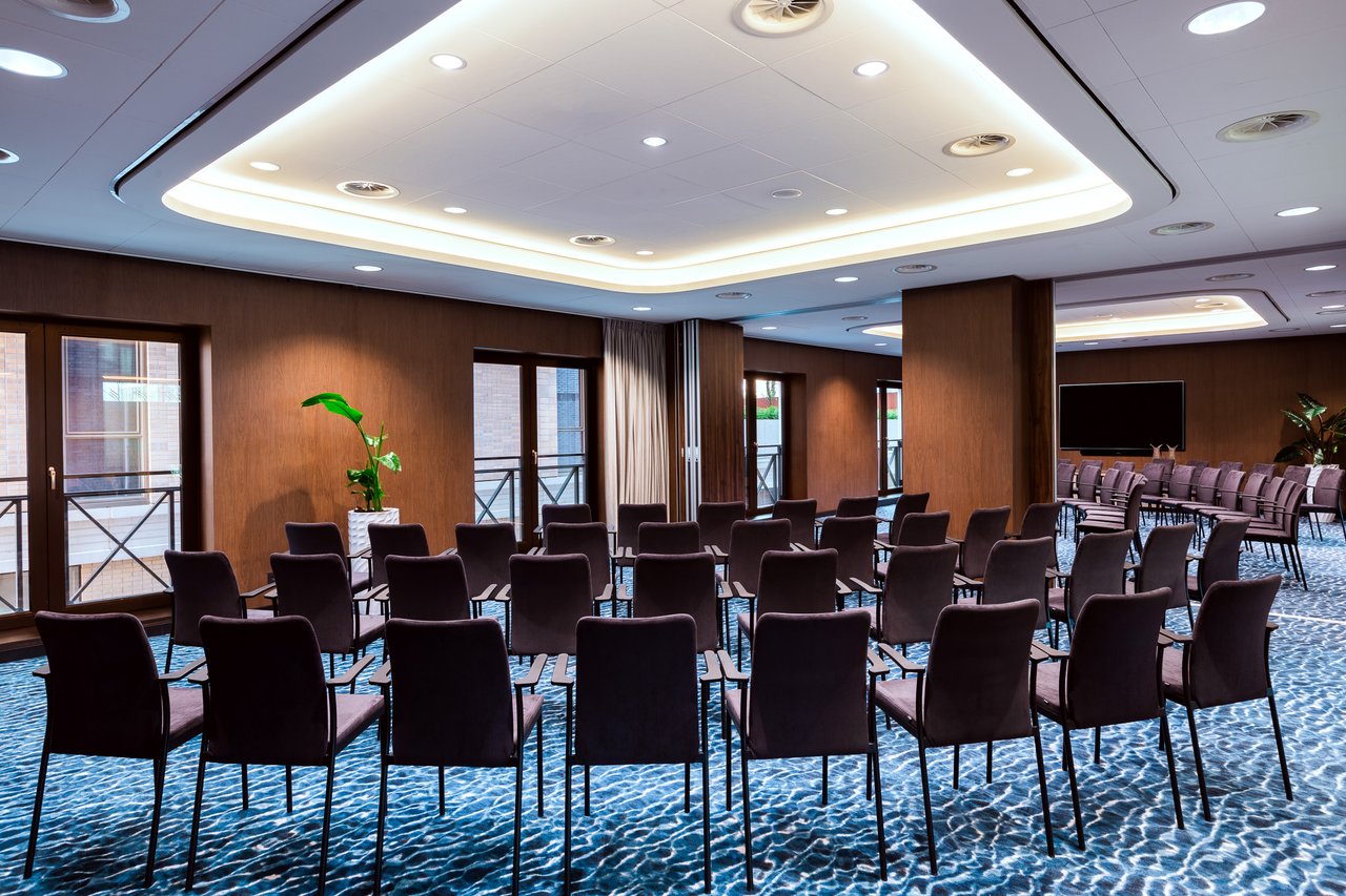 Meeting Room: Stream 1+2