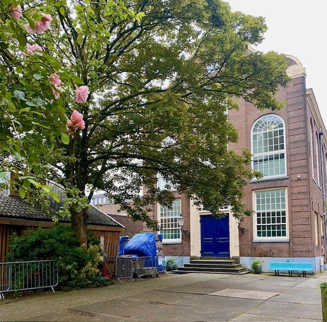 sjoel en tuinhuis in aanbouw.jpg