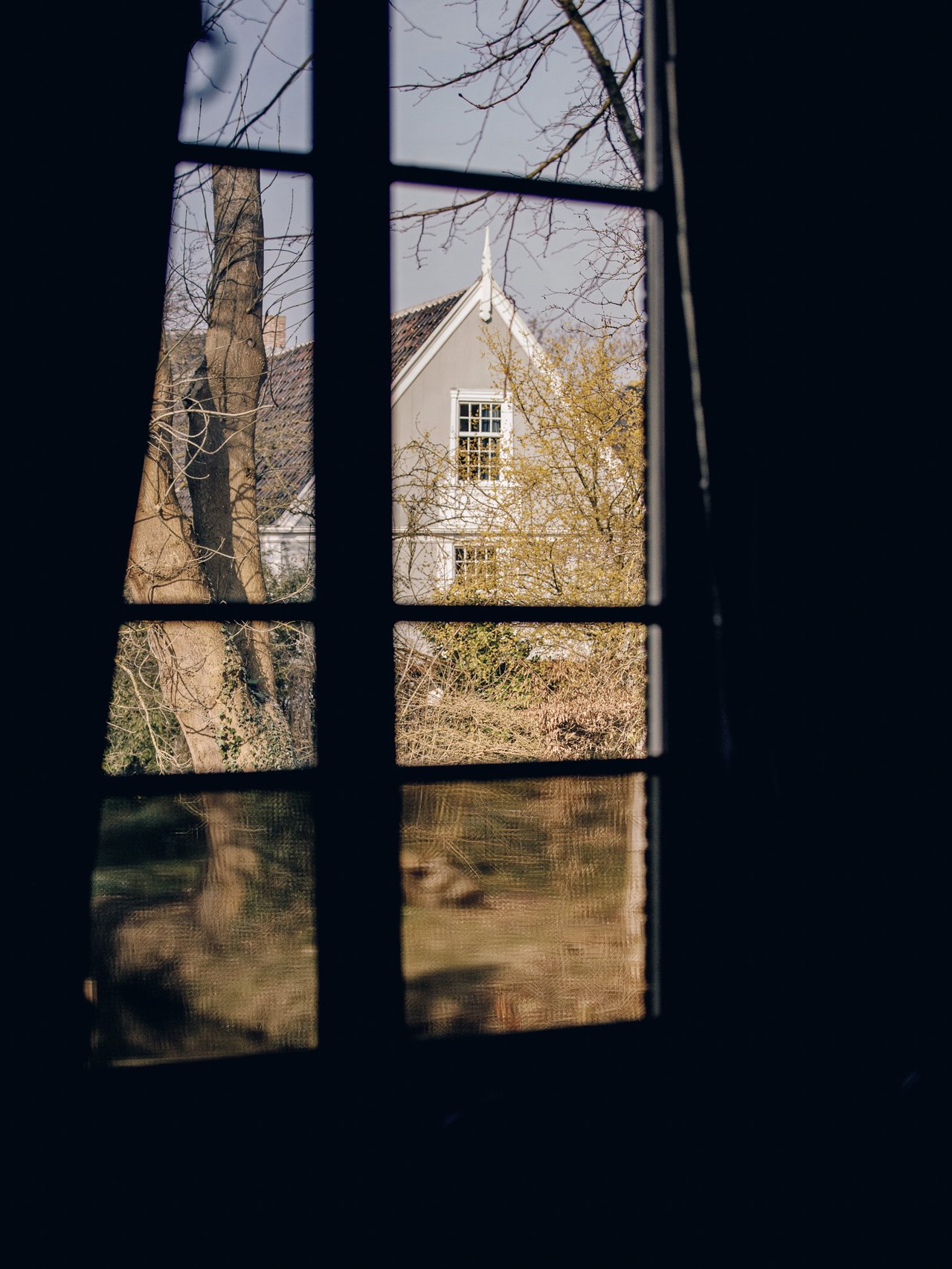 Uitzicht vanuit de B&B op het dorpshart – Het Broeker Huis