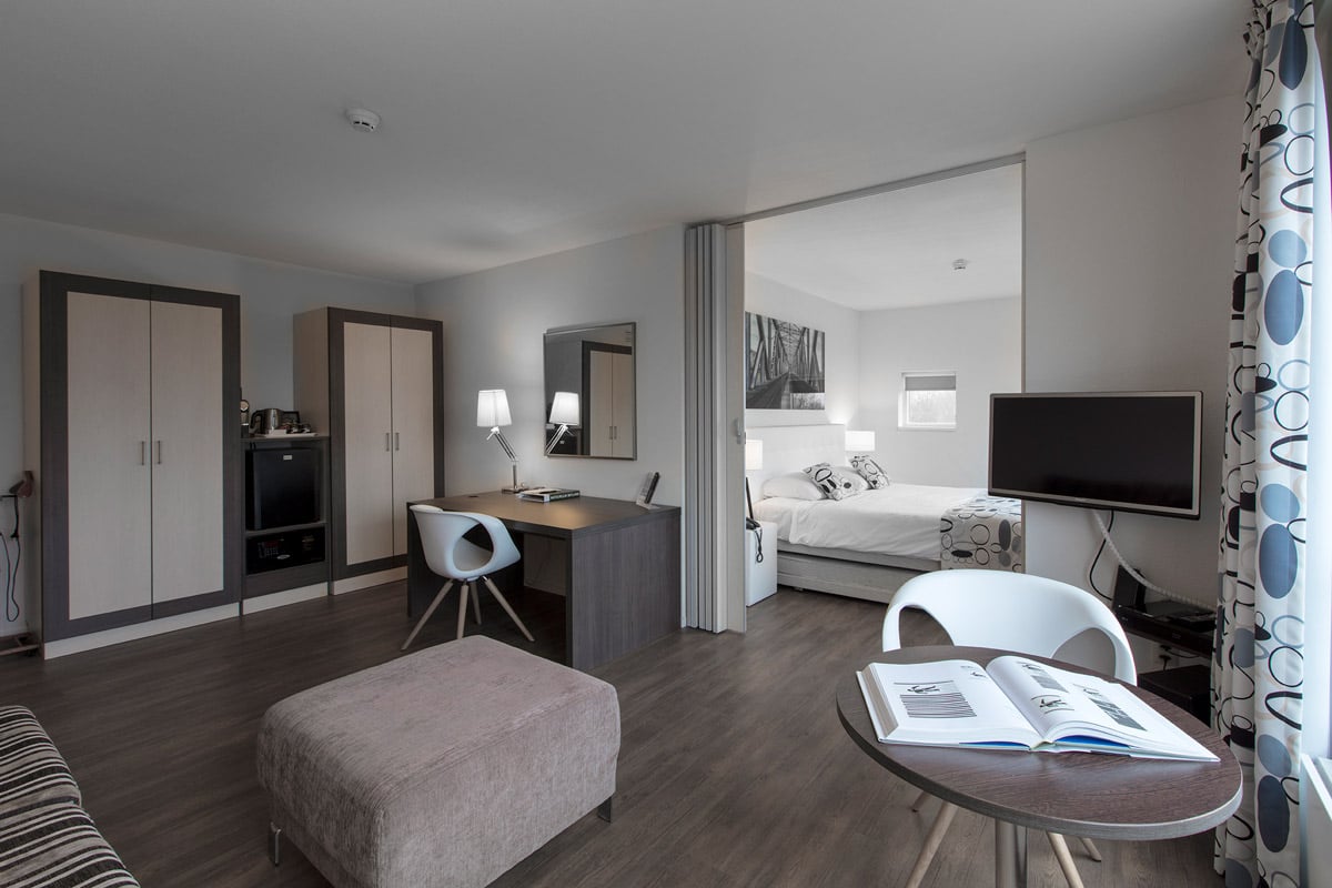 Executive Suite 2.jpg