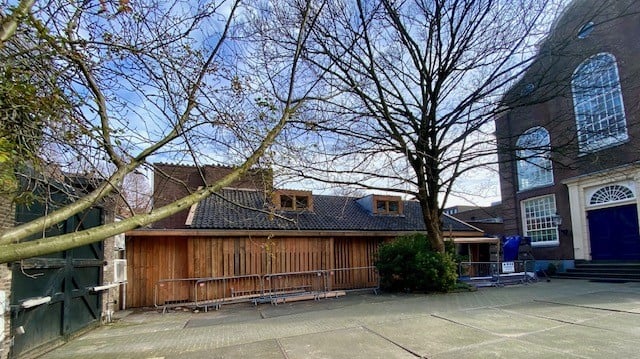 tuinhuis in aanbouw.jpg